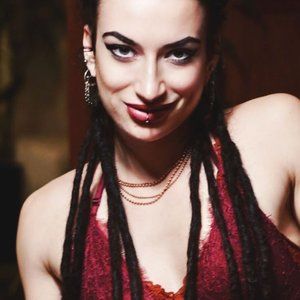 Meet your Posher, Serena-jane